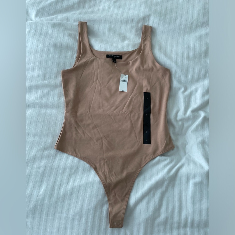 NWT Banana Republic Nude Bodysuit Sz S